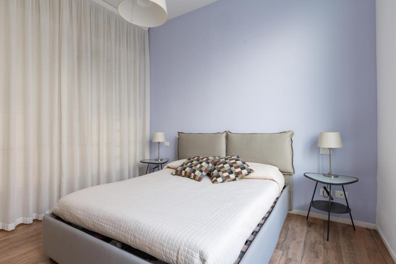 Tricolore Modern And Cozy Apartment