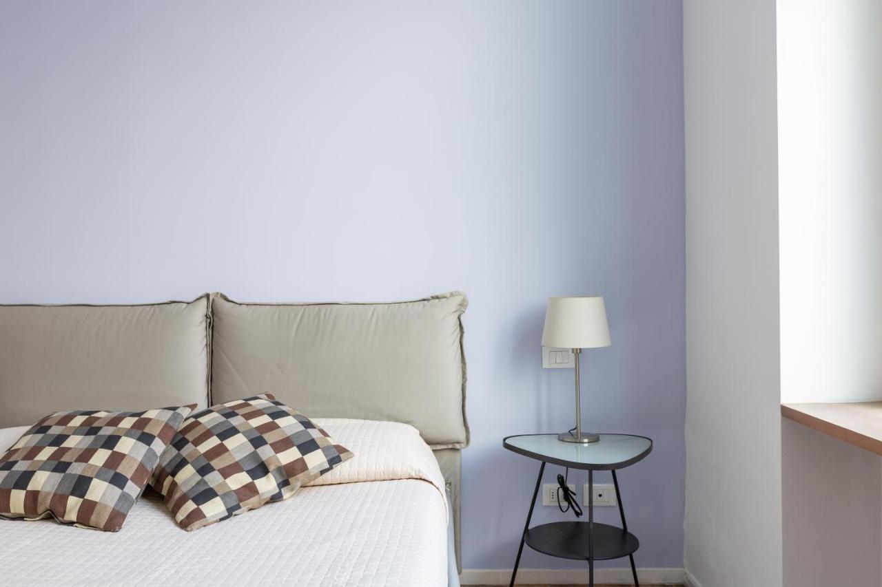Tricolore Modern And Cozy